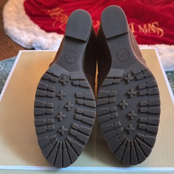 Michael Kors suede boots size 8.5 Brown. Worn one time. - Picture 7 of 13